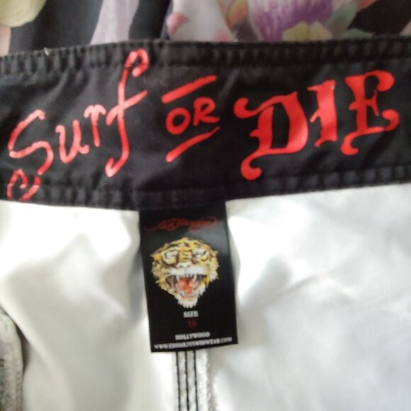 Ed Hardy Surf or Die Streetwear Girls All Over the World Boardshorts 38 - Picture 14 of 16